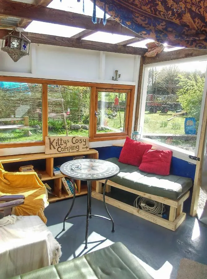 Kittys Cosy Camping Hotel Galway